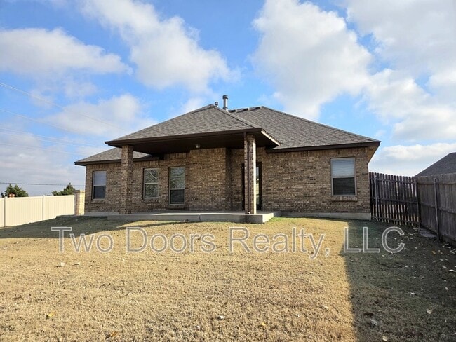 Building Photo - 19217 Grassmere Way