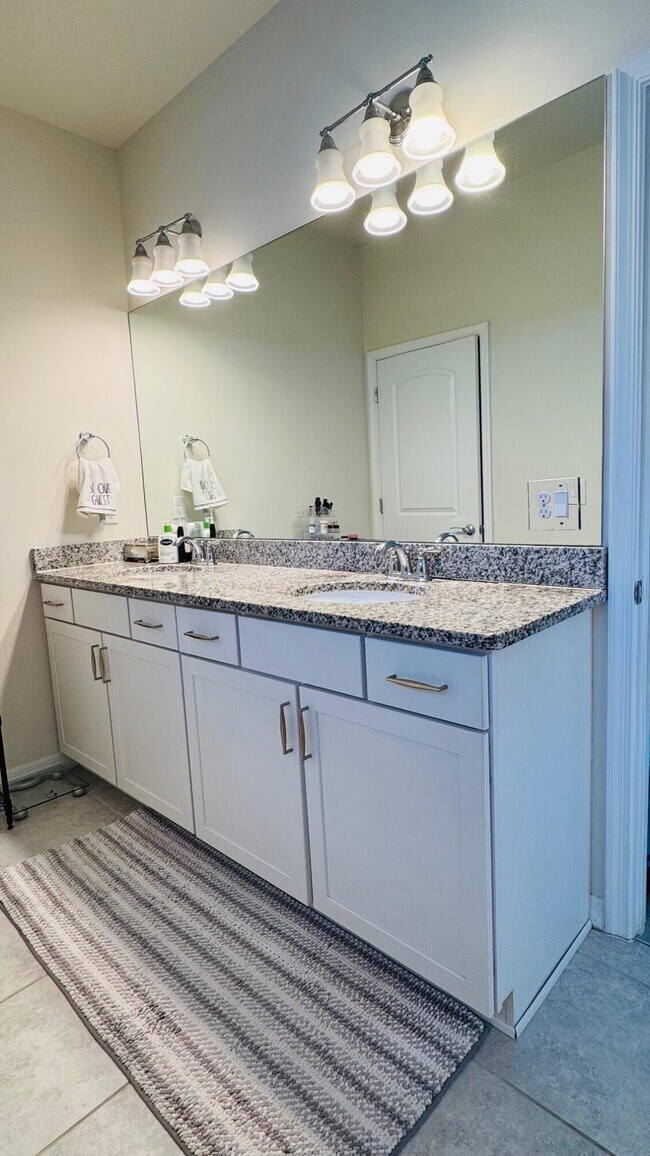 Building Photo - 4502 San Fratello Cir