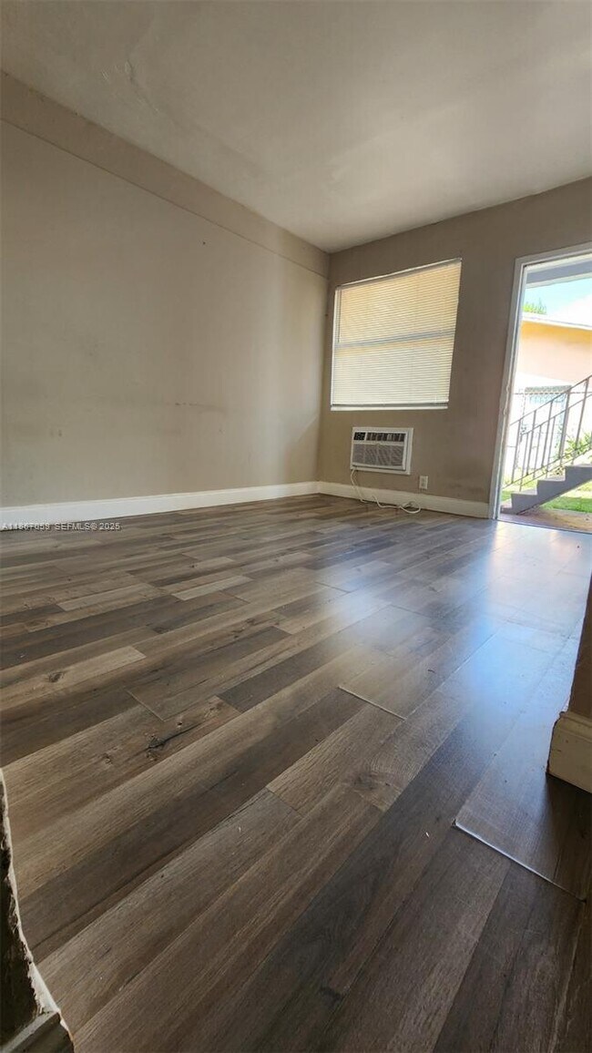 Building Photo - 1761 Ali Baba Ave