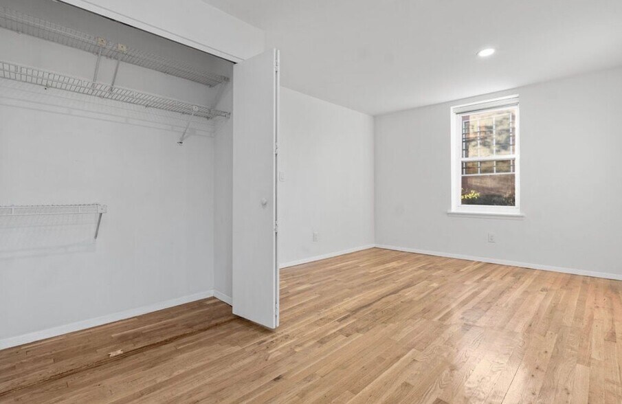 Building Photo - 109 Grand Ave