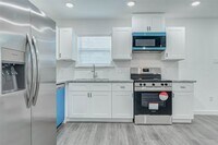 Building Photo - 8218 Bigwood St