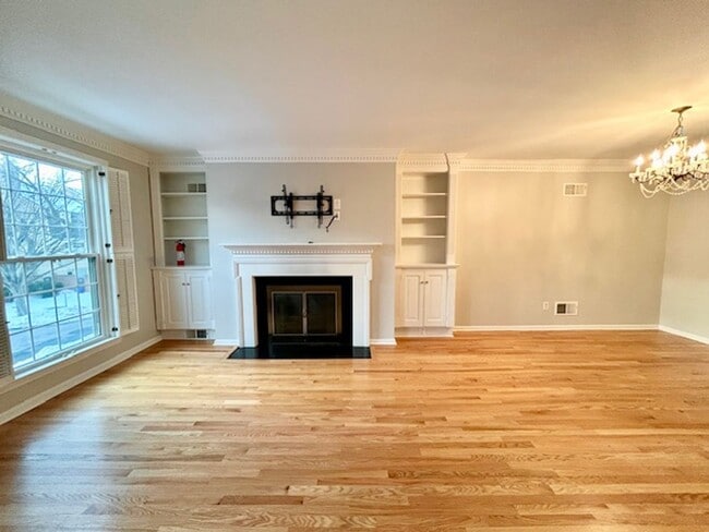 Building Photo - 10939 Wickshire Way