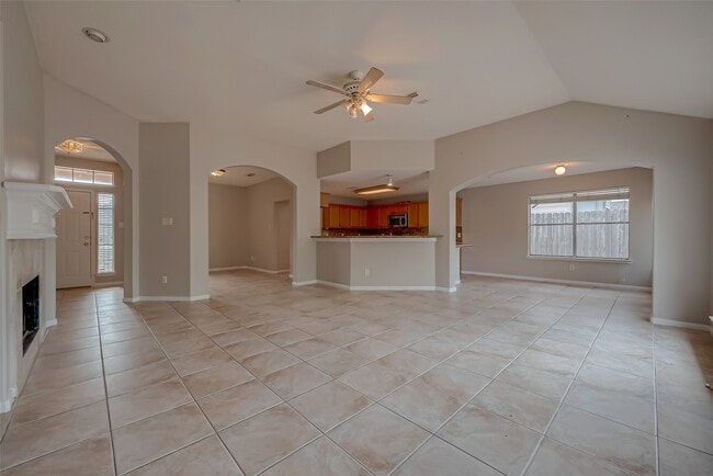 Building Photo - 8714 Pleasantbrook Dr