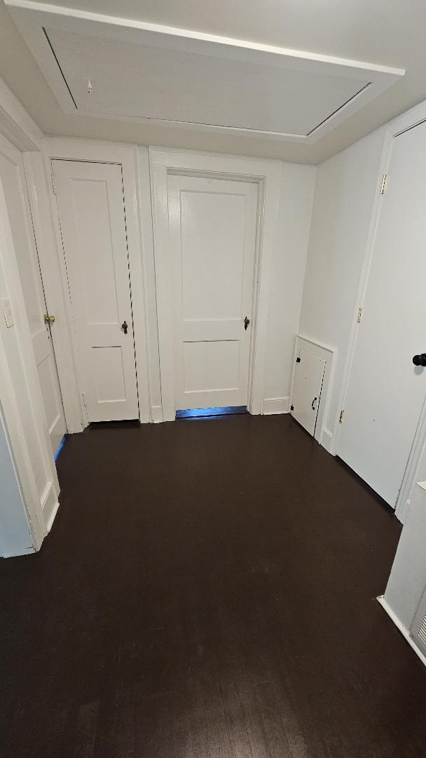 Building Photo - 323 Pine Grove Dr