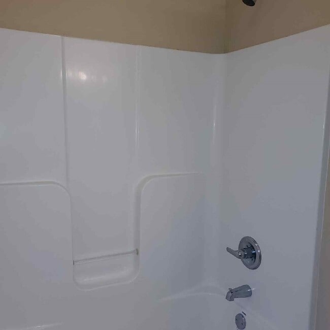 Building Photo - 425j Hawthorne Blvd