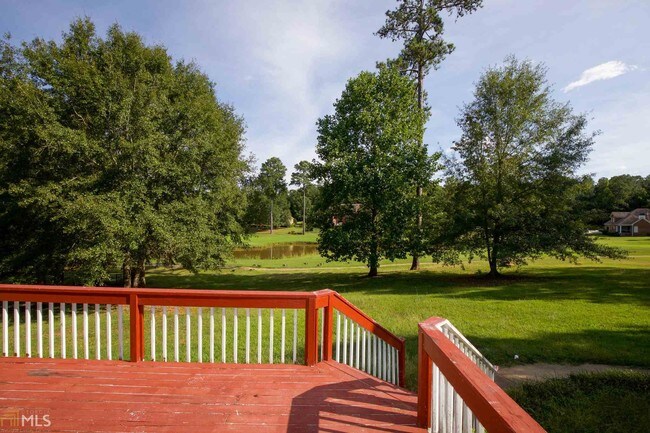 Building Photo - 411 Barrington Hall Dr