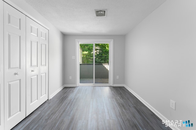 Building Photo - 12 Kingswood Manor