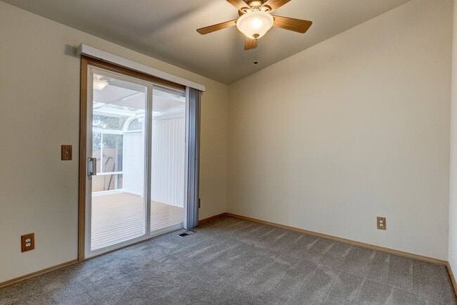 Building Photo - 3 Bedroom 2 Bathroom Home Near Fort Nugent Park!