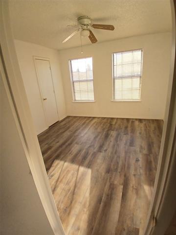 Building Photo - 103 S Las Vegas Trail