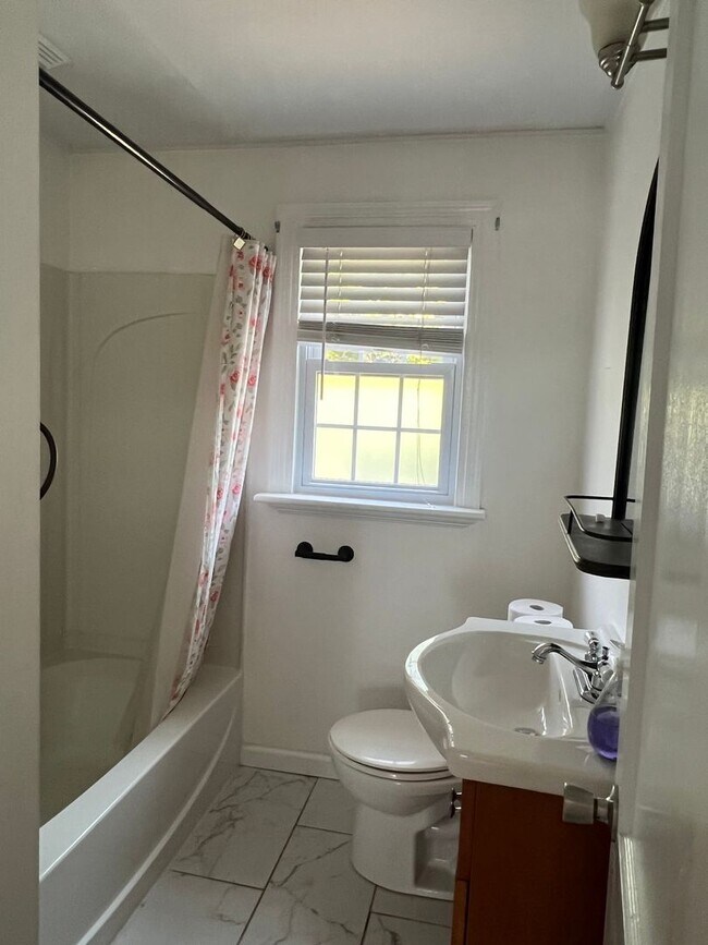 Building Photo - Coming Soon! Beautiful 3bd 1ba Lancaster semi-detached Home