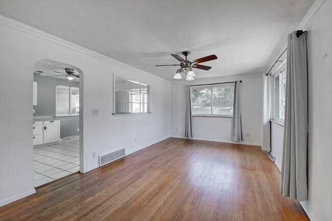 Building Photo - $2,700 - 4 Bed, 1 Bath Home in Arvada with...