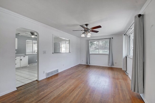 Building Photo - $2,700 - 4 Bed, 2 Bath Home in Arvada with...