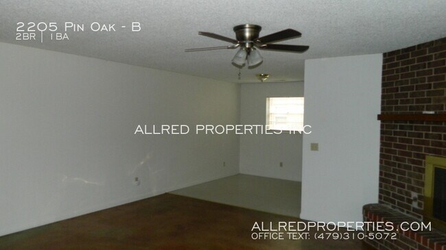 Building Photo - Springdale Duplex Available Now!