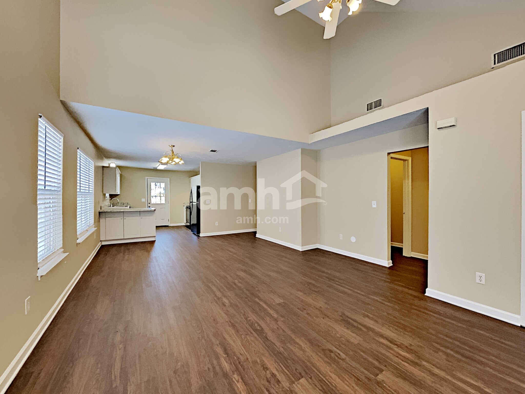 Building Photo - 1109 Benton Mason Dr