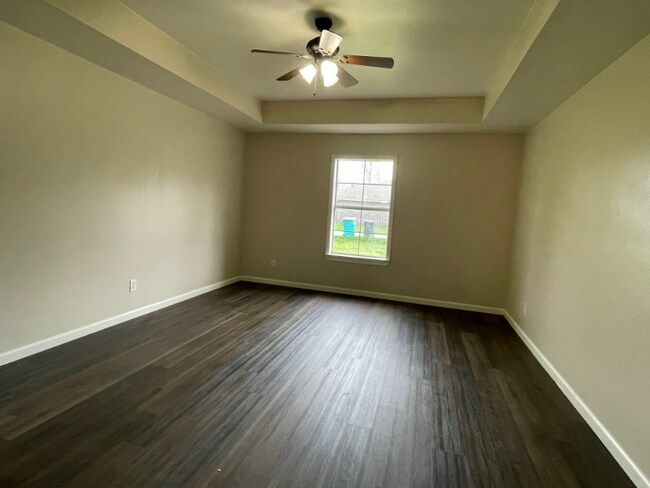 Building Photo - 326 Summer Ridge Loop
