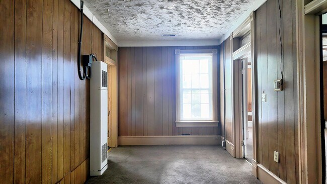 Building Photo - 707 2nd Ave