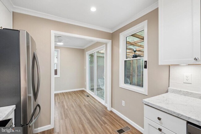 Building Photo - 17360 Tripoli Blvd