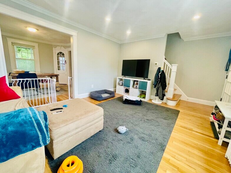 Building Photo - 22 Potomac St