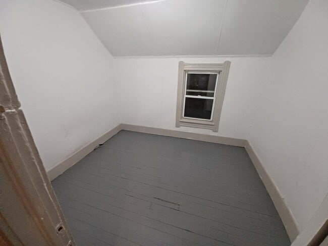 Building Photo - 1802 Clover Ave