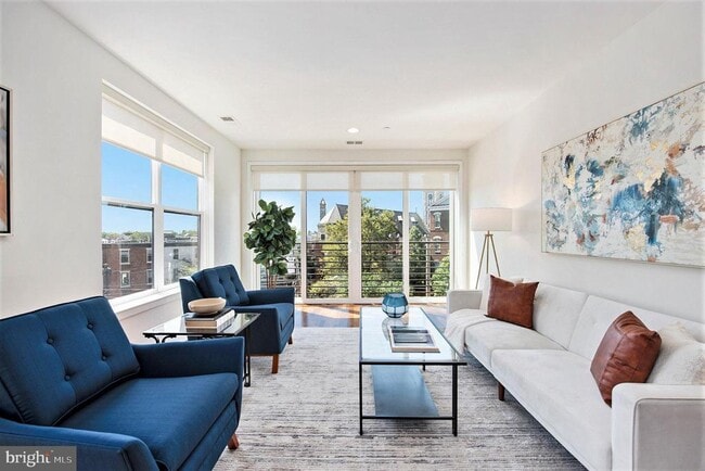 Building Photo - 600 S 24th St