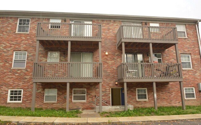 Building Photo - 3001 N Webster Ave