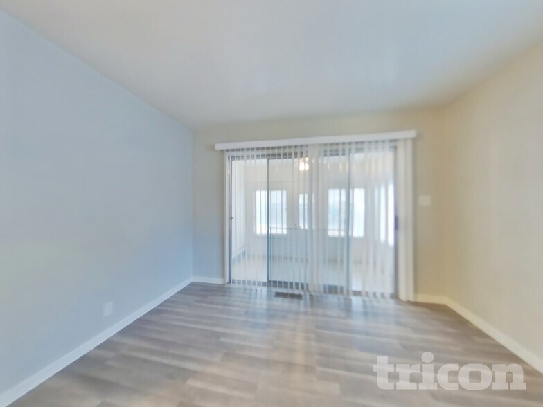 Building Photo - 2340 Logan Way