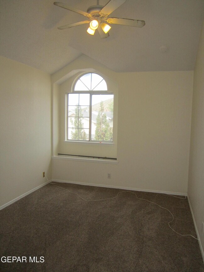 Building Photo - 538 Olmeca Dr