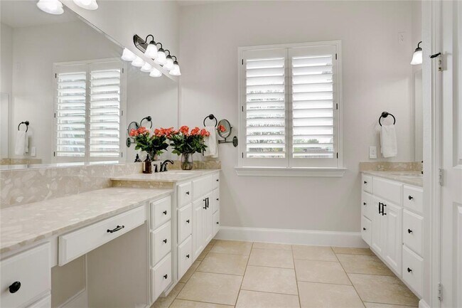 Building Photo - 10727 Stone Isle Ct