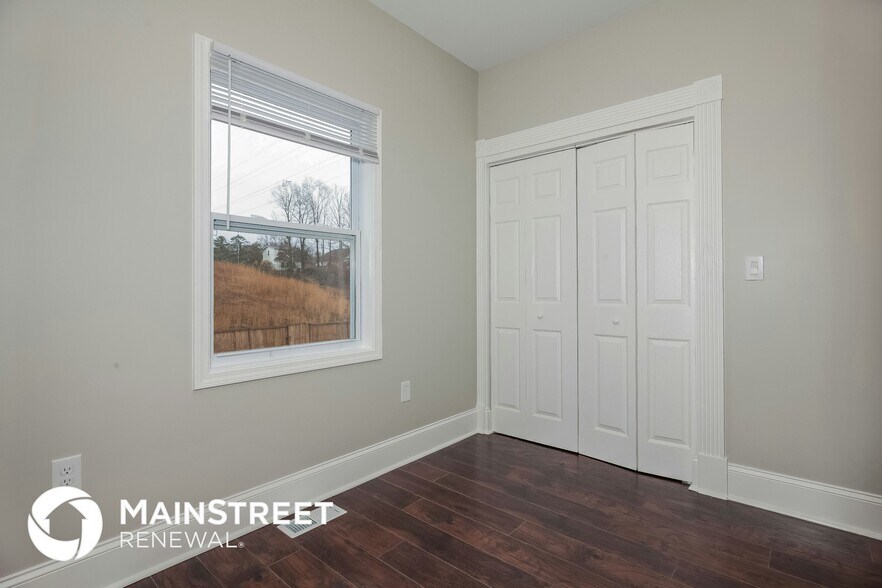 Building Photo - 8135 Westbourne Dr