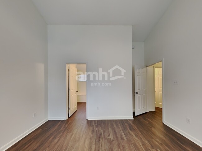 Building Photo - 2491 Hunters Pointe Dr