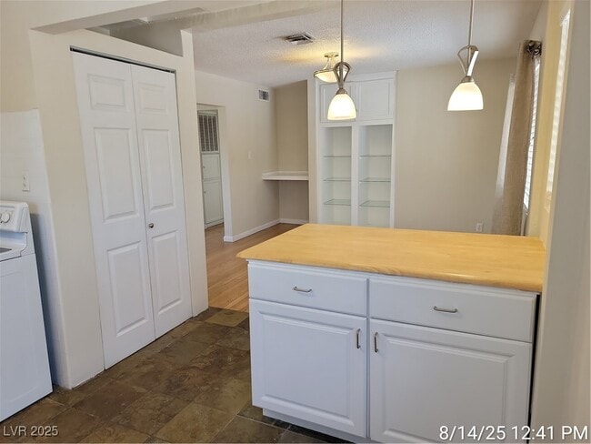 Building Photo - 1312 Darmak Dr