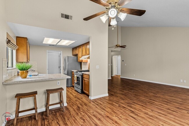 Building Photo - 3513 Veneman Ave