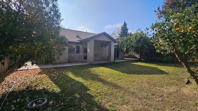 Building Photo - Great SW Location