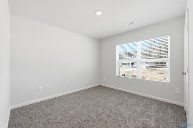 Building Photo - 9943 Sequoyah Cv Dr SE