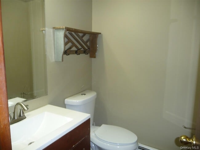 Building Photo - 39 Cedar Ct