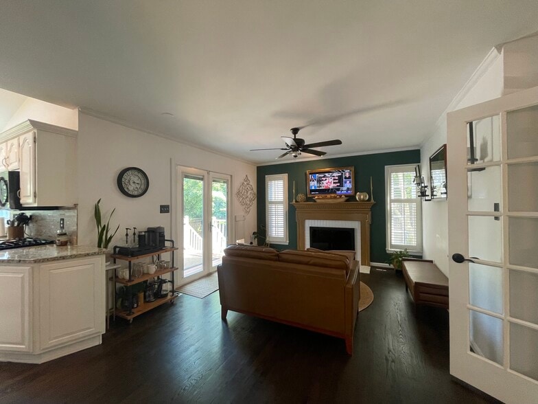 Building Photo - 6502 Summerton Way