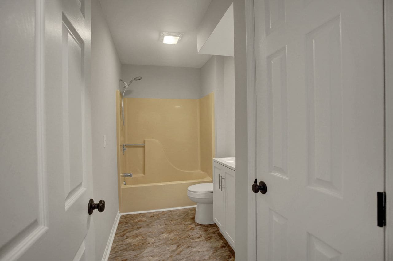 Building Photo - 2367 McCleary Dr