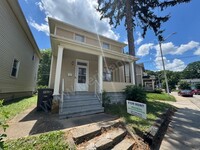 Building Photo - 1233 W Wildwood Ave