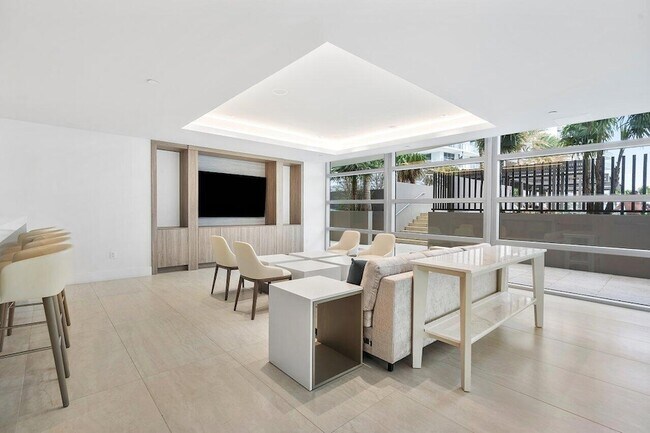 Building Photo - 3100 N Ocean Dr