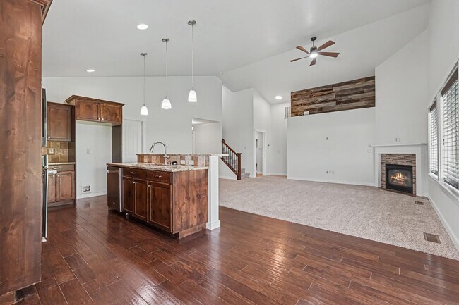Building Photo - 2040 Kelly Dr