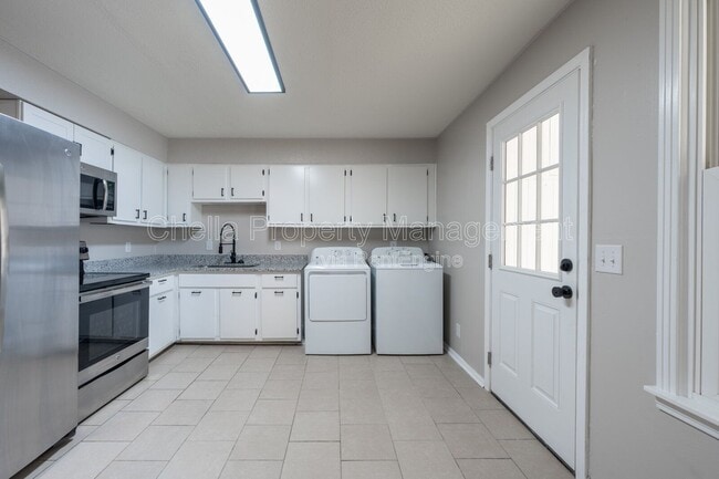 Building Photo - 282 Southburn Dr