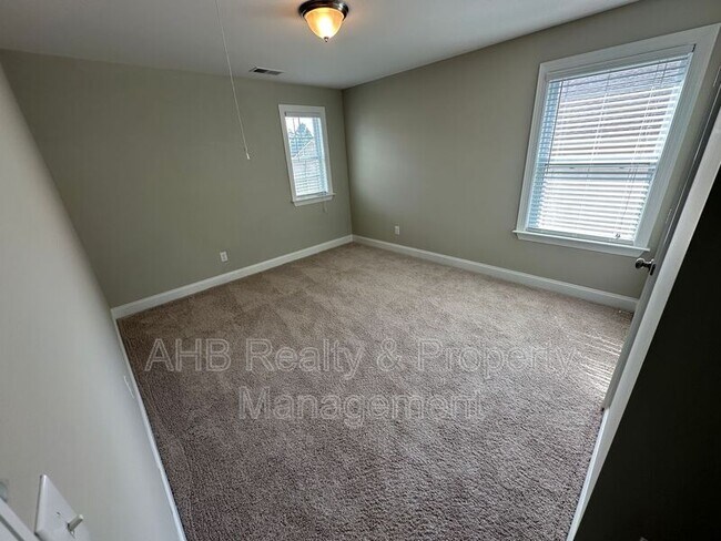 Building Photo - 850 Longleaf Pine Pl