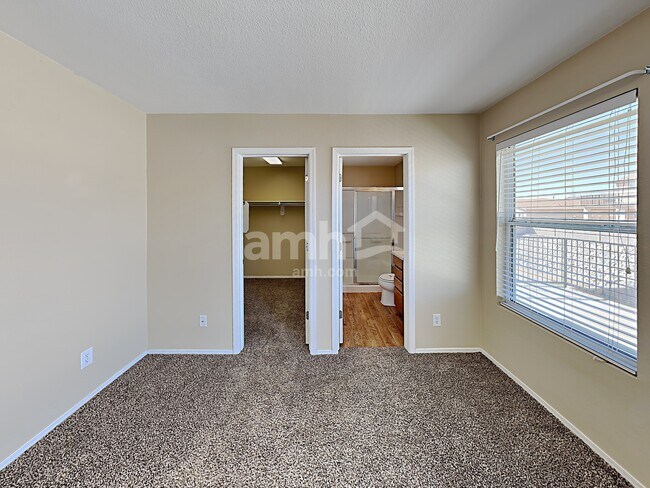 Building Photo - 18732 S Avenida Rio Veloz