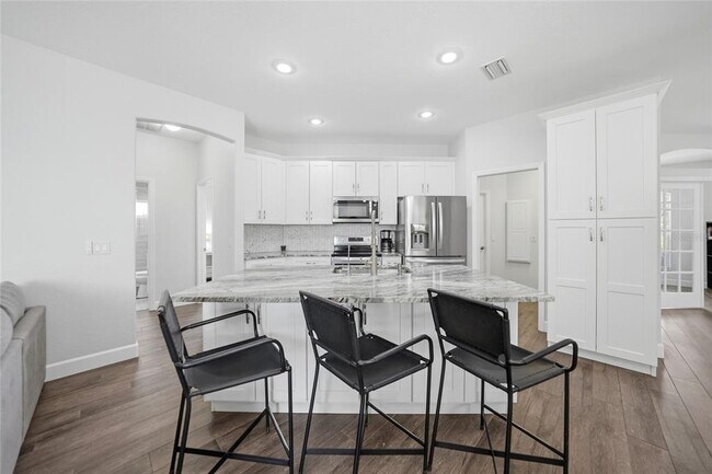 Building Photo - 2880 Vogler Ln