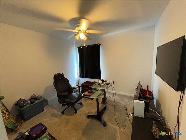 Building Photo - 1500 N Claremont Cir
