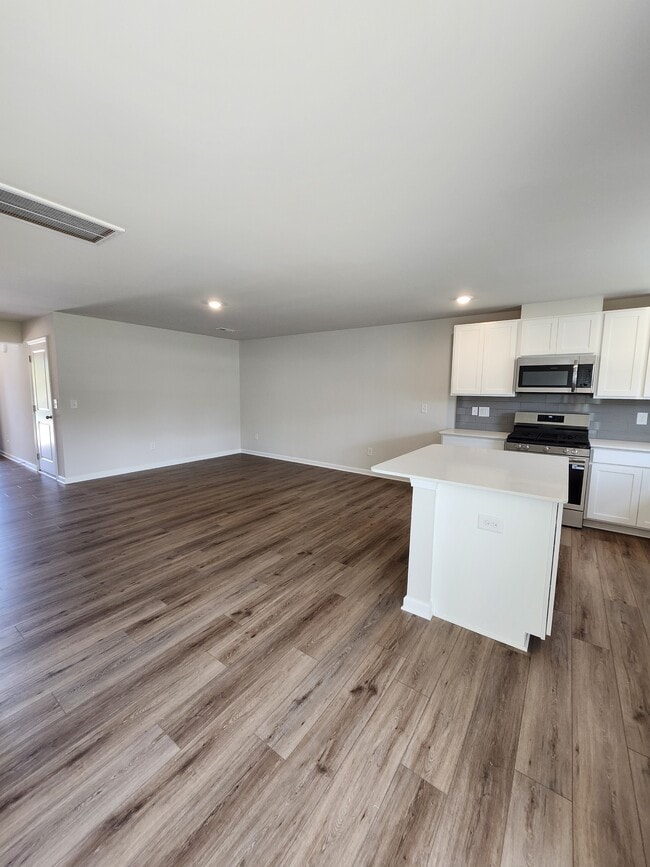 Building Photo - 712 Peyden Ln