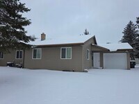 Building Photo - 539 East Ave