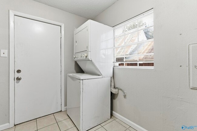 Building Photo - 1506 Toll Gate Rd SE