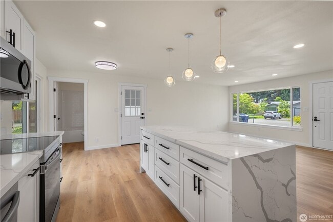 Building Photo - 3Bd/2Ba Renton House