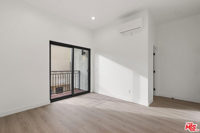 Building Photo - 8931 Hubbard St